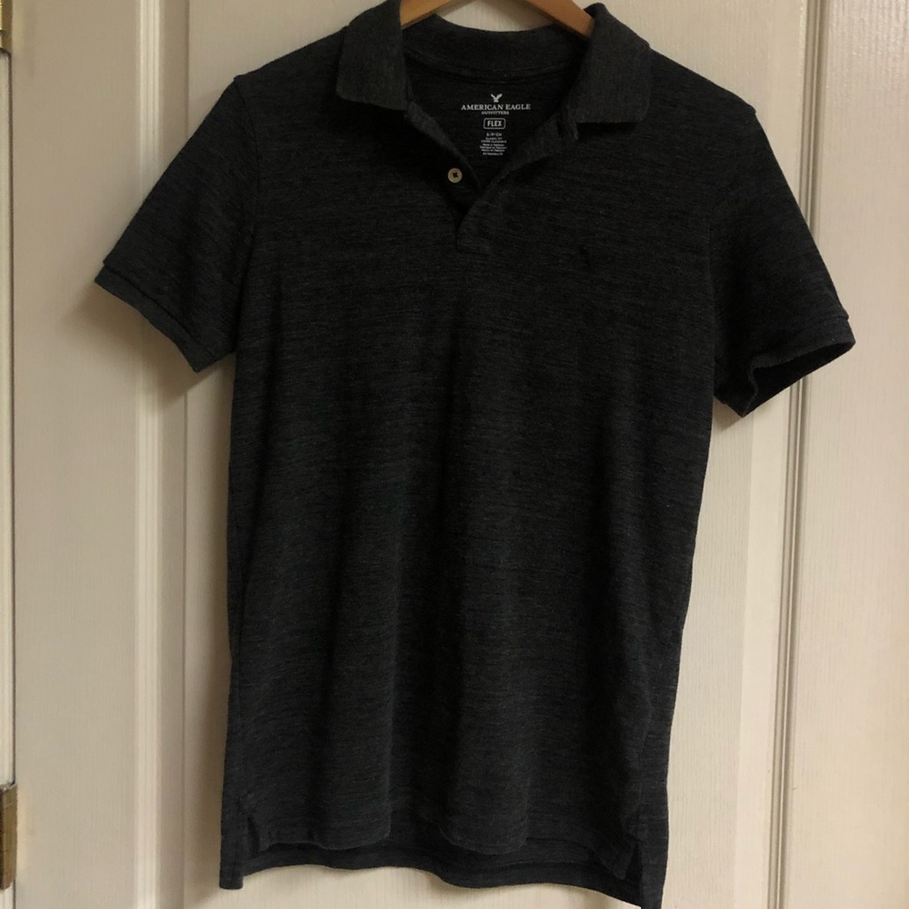 AMERICAN EAGLE FLEX POLO SIZE SMALL